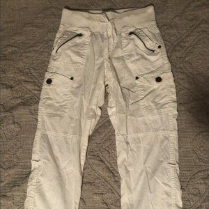 International Company White Capris